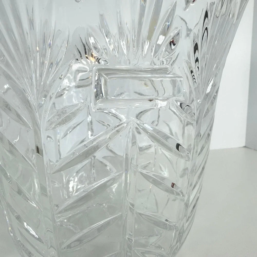 Fifth Avenue Crystal Vase Poland Tulip Flower Petal Design‎ Heavy Glass Decor